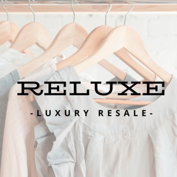 Meet your Posher, Monica - Picture 2 of 2